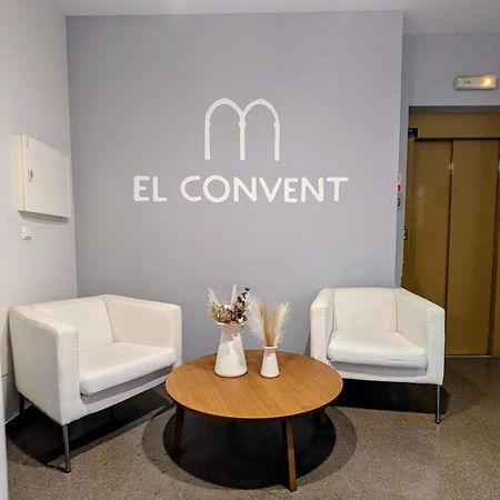 Hostal El Convent De Монкада Екстериор снимка