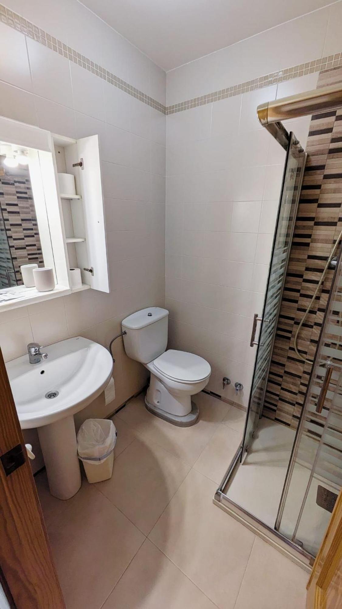 Hostal El Convent De Монкада Екстериор снимка
