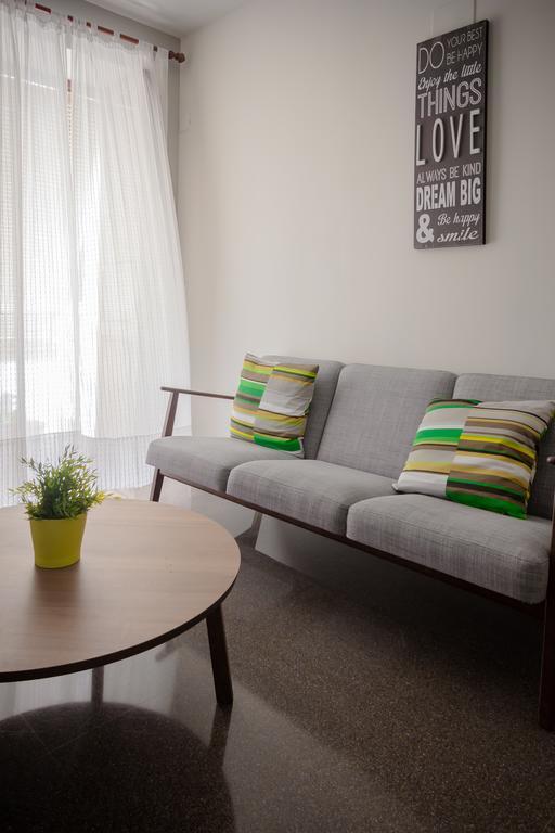 Hostal El Convent De Монкада Екстериор снимка