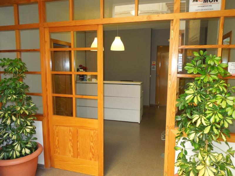 Hostal El Convent De Монкада Екстериор снимка